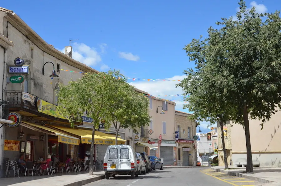 Arènes d'Aigues-Vives