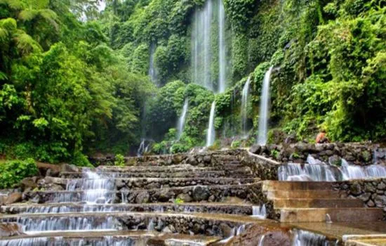 Benang Kelambu Waterfall