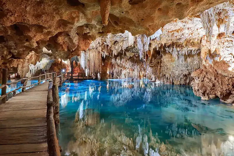 Cenote Caracol