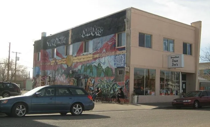 Central Avenue (Route 66) murals & shops