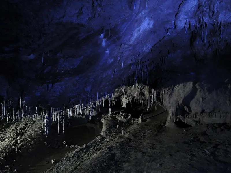 Crag Cave
