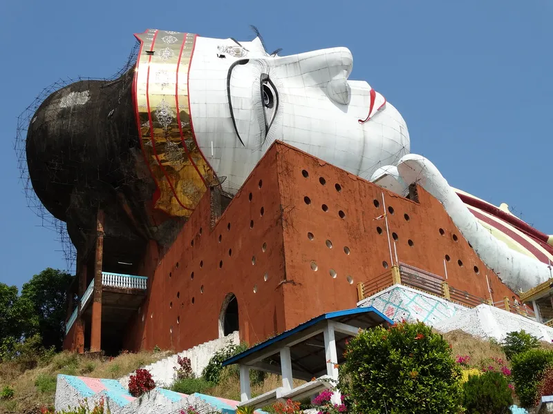 Giant Reclining Buddha Image (Win Sein Taw Ya)