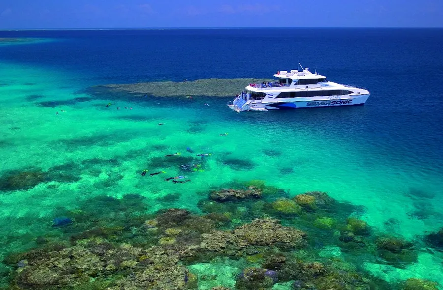 Great Barrier Reef (Outer Reef Tours)