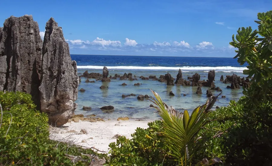 Hiking Trails of Naru Island