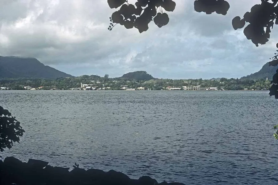 Kolonia Harbor