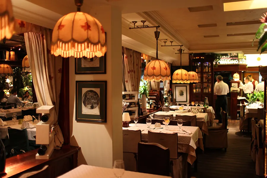 Local Restaurants and Cafes