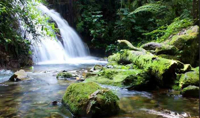 Munyaga Waterfall