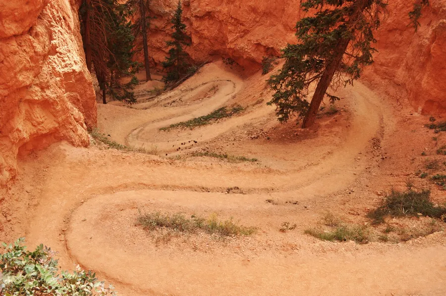 Peekaboo Loop Trail