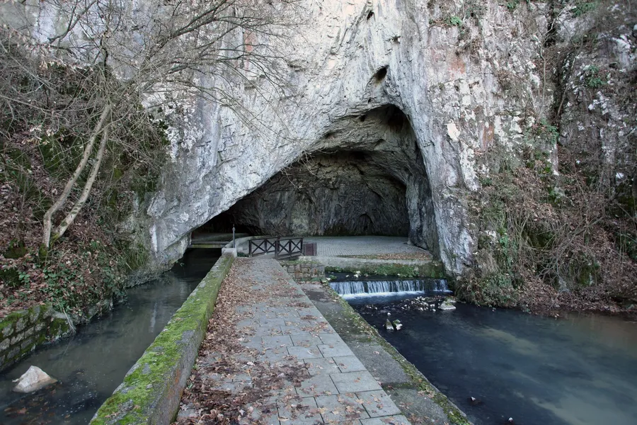 Petnica Cave