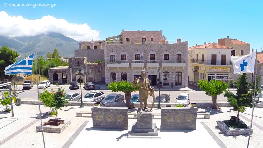 Plateia Athanaton (Square of the Immortals)