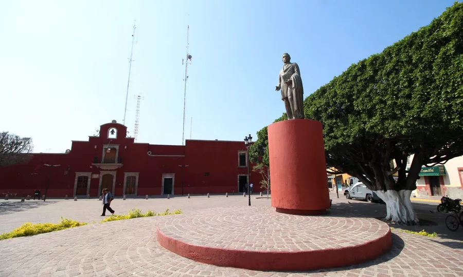 Plaza Cívica Dr. Mora