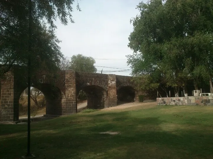 Puente de la Historia