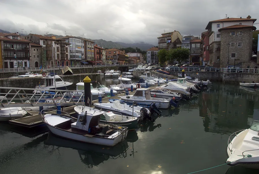 Puerto de Llanes