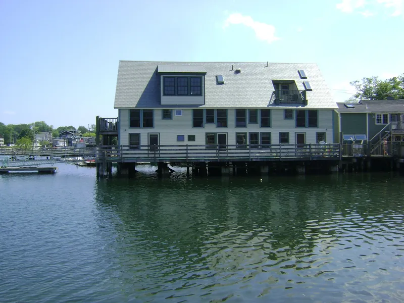 Rocky Neck Art Colony