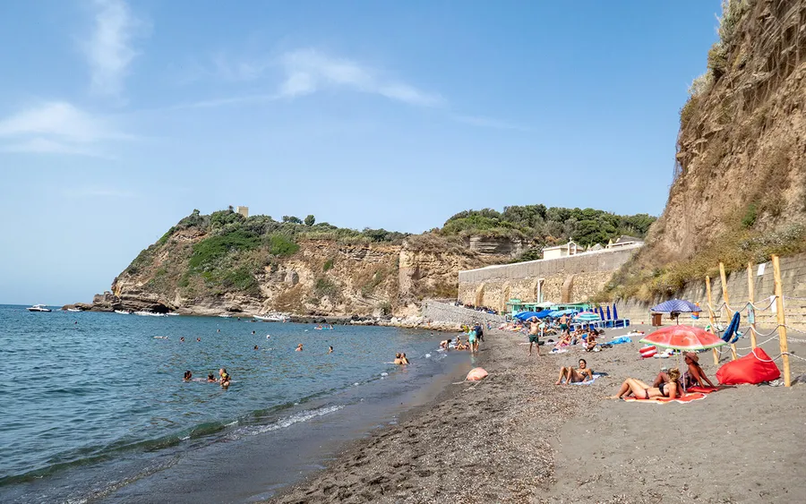 Spiaggia del Pozzo Vecchio (Il Postino Beach)