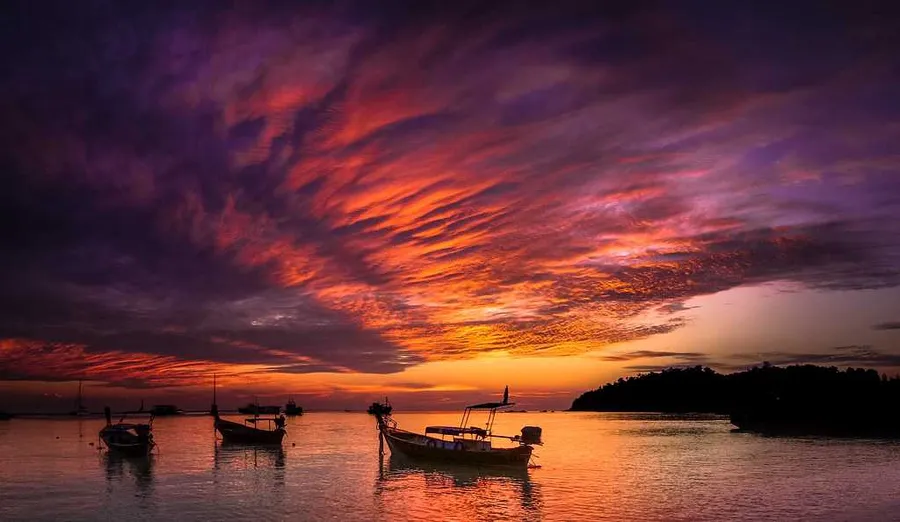 Sunset Beach (Hat Pramong)