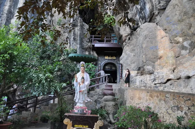 Thach Dong Cave Pagoda
