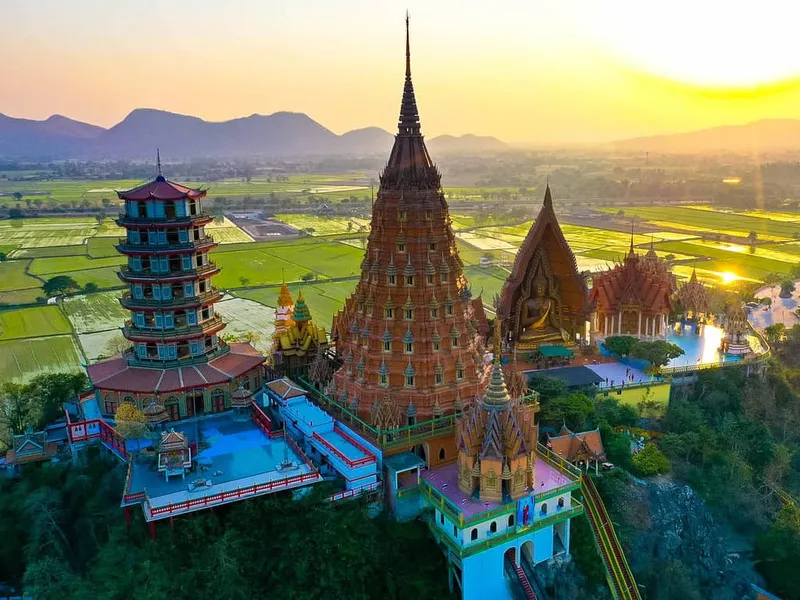 Wat Tham Sua
