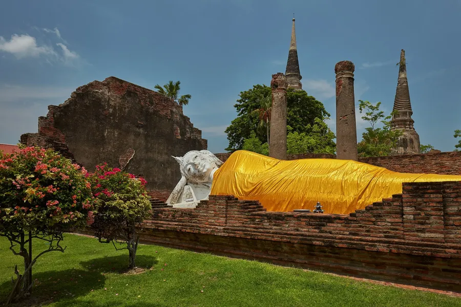 Wat Yai Chai Mongkhon