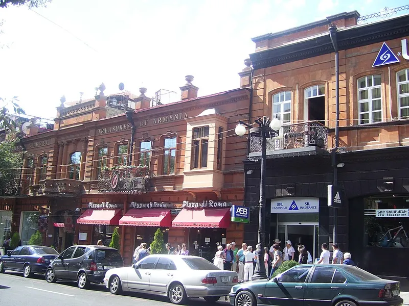 A Taste of Yerevan: Authentic Eats & Atmospheric Dining