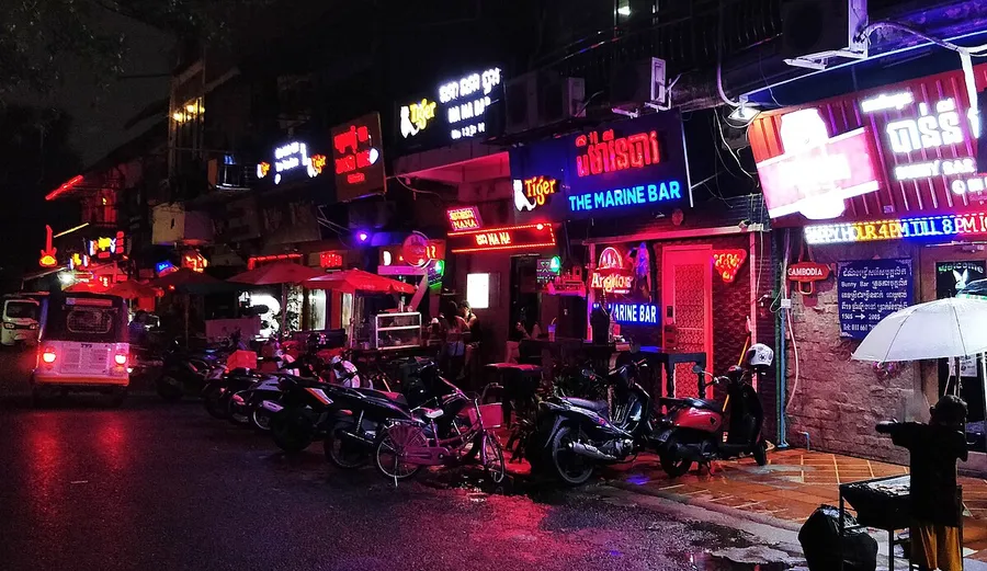 Culinary Pillars of the Cambodian Capital: Where to Eat Authentic Khmer Cuisine