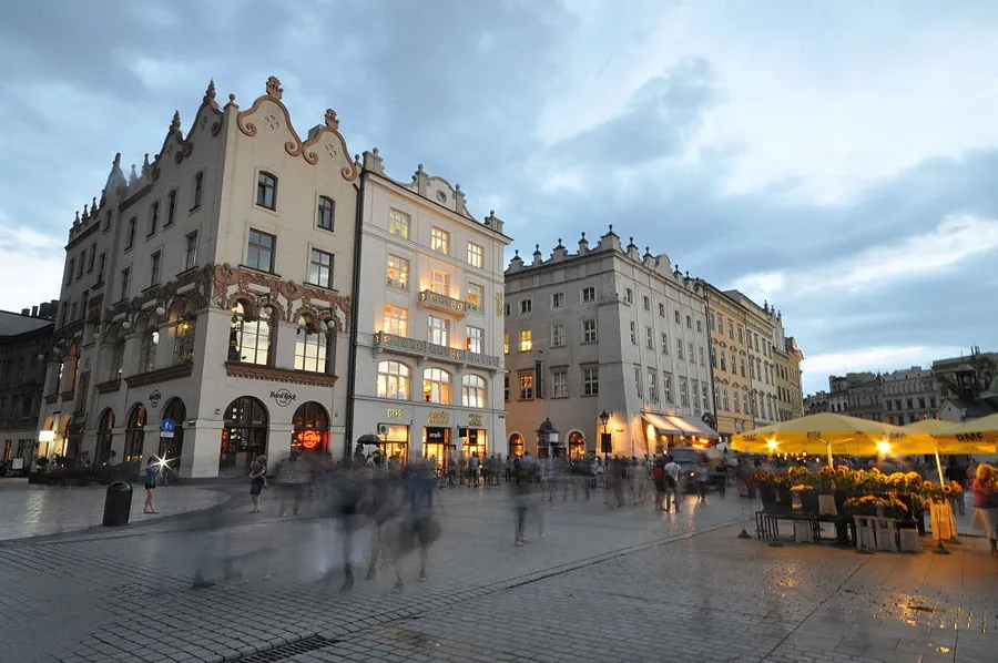 Feasting on History: The Most Atmospheric and Authentic Restaurants in Kraków