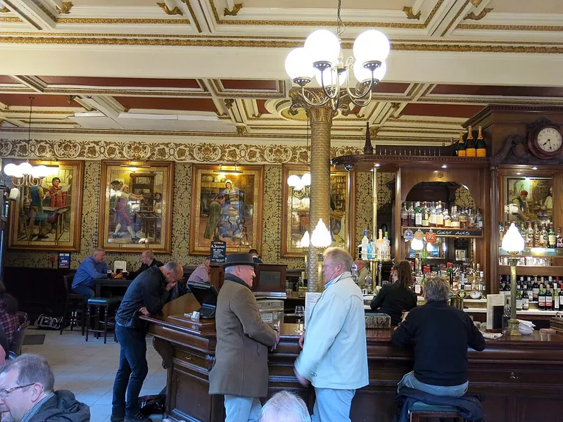 A Taste of Auld Reekie: Edinburgh's Most Authentic and Atmospheric Eateries