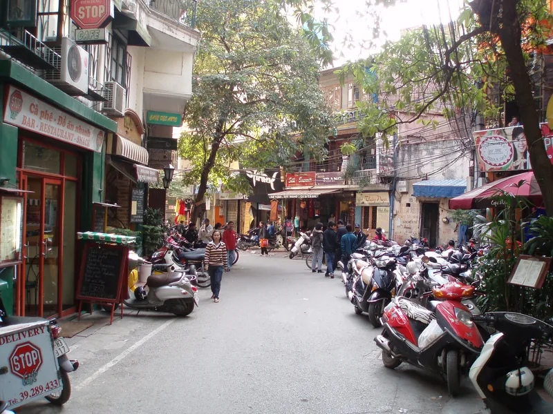 From Pho Stalls to Villas: The Essential Hanoi Dining Guide