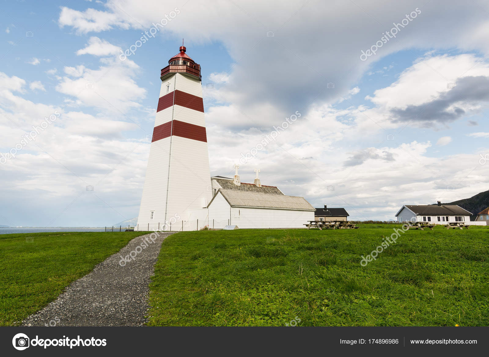 Alnes Lighthouse