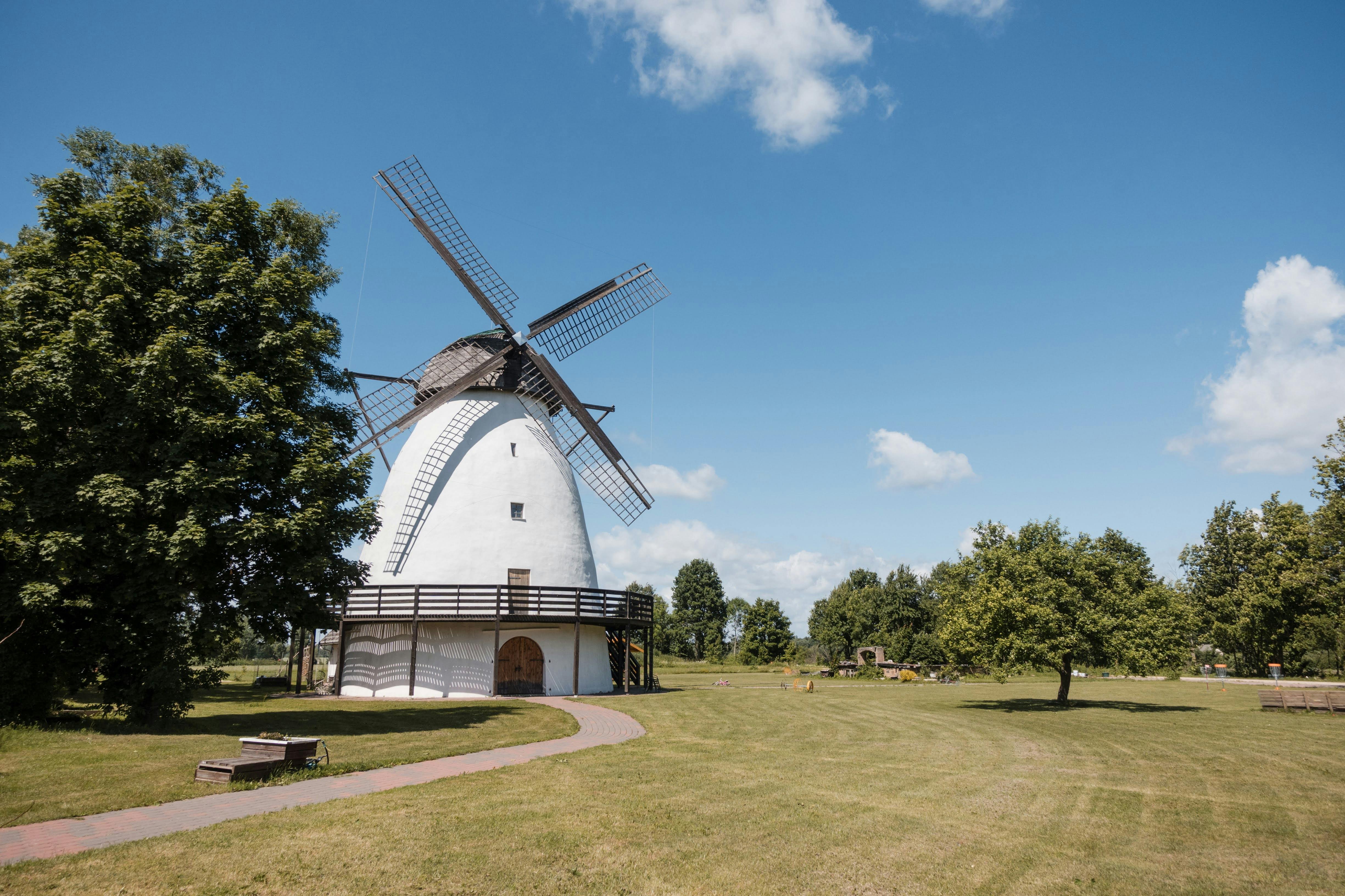 Angla Windmills