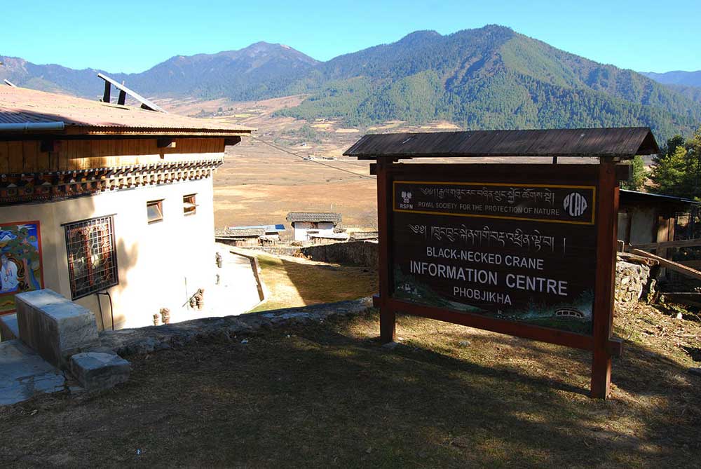 Black Necked Crane Information Centre