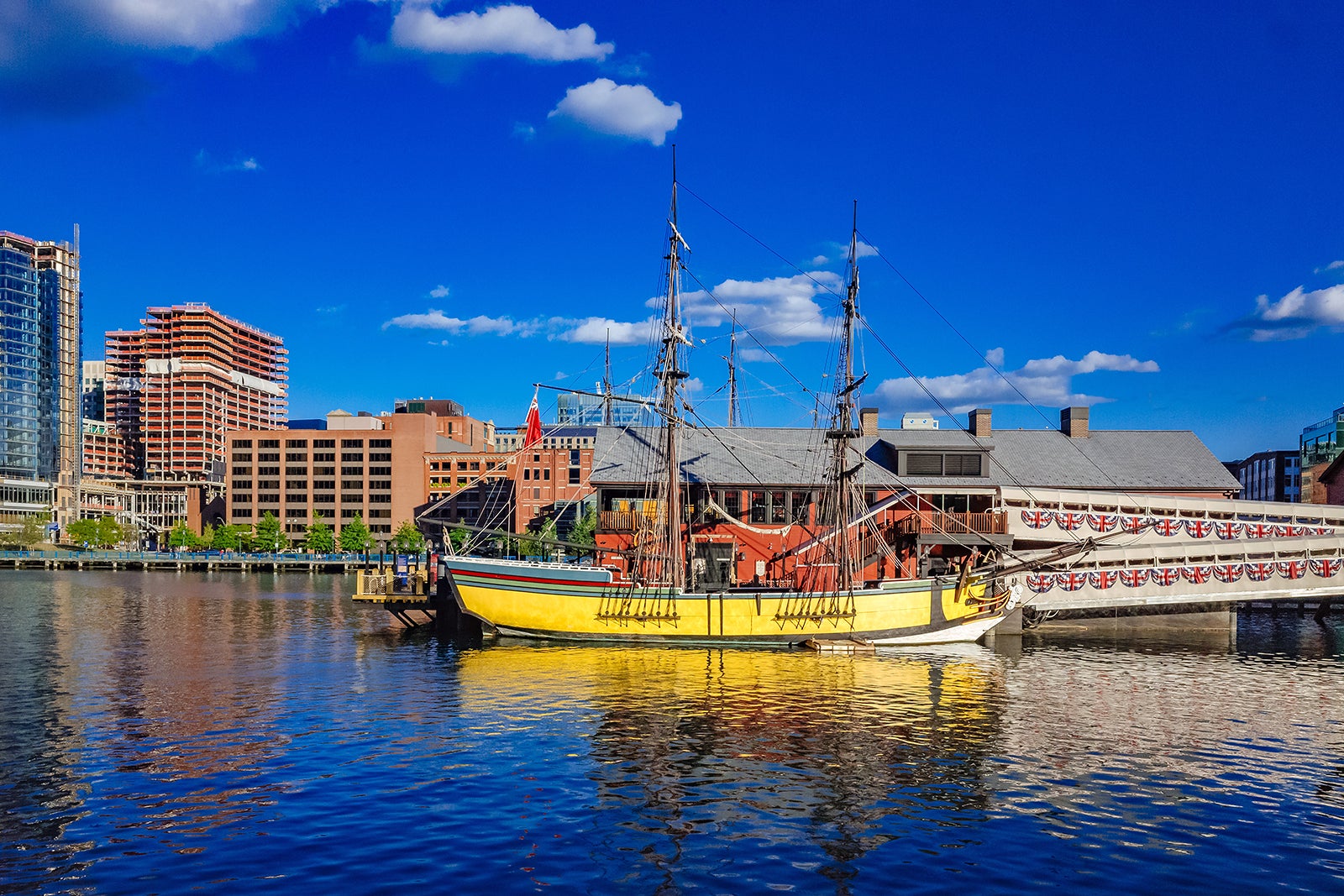 Boston Tea Party Ships & Museum