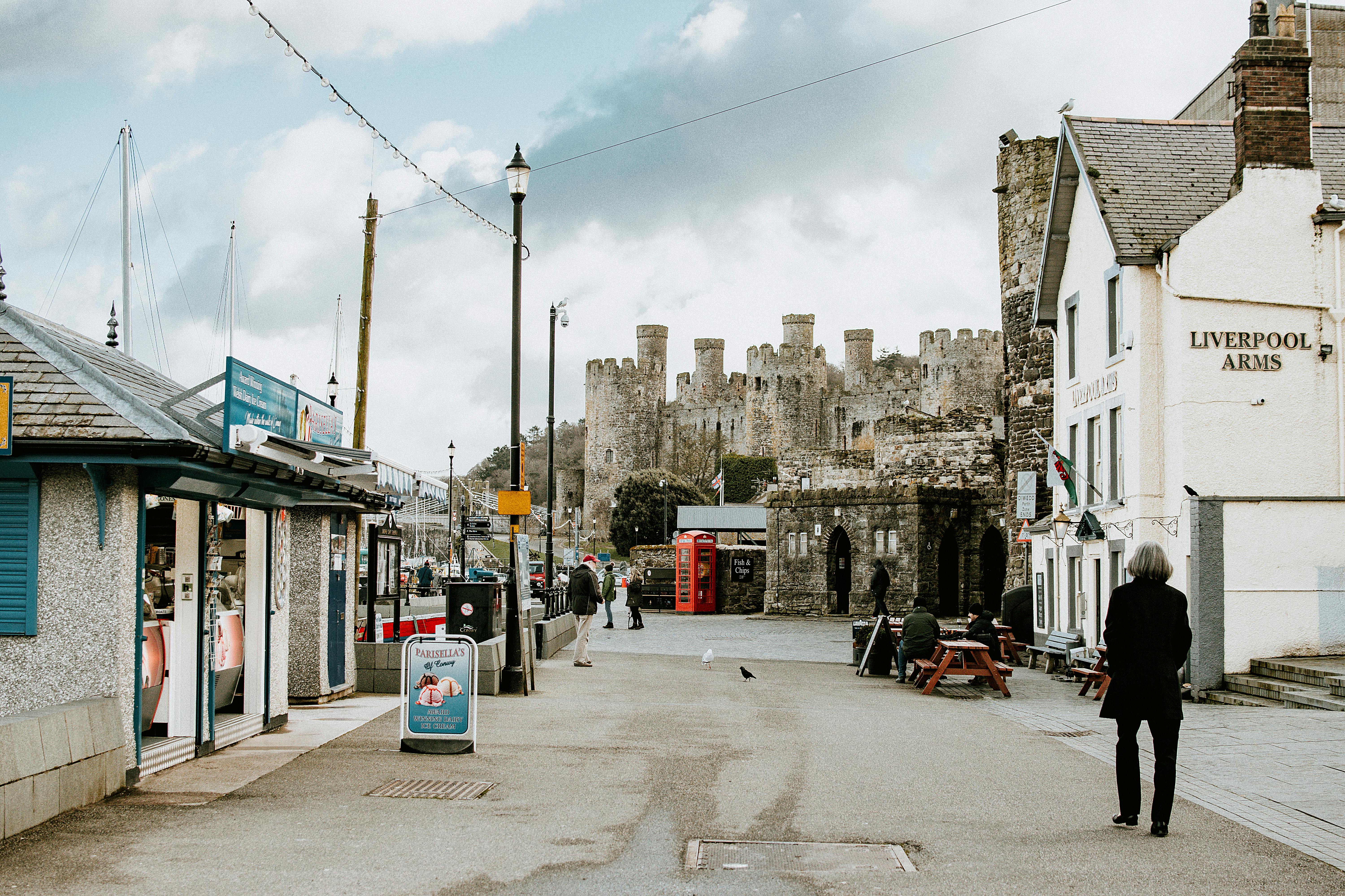 Brecon Castle Walk