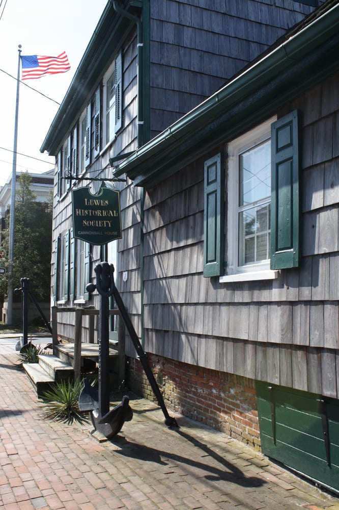 Cannonball House Marine Museum