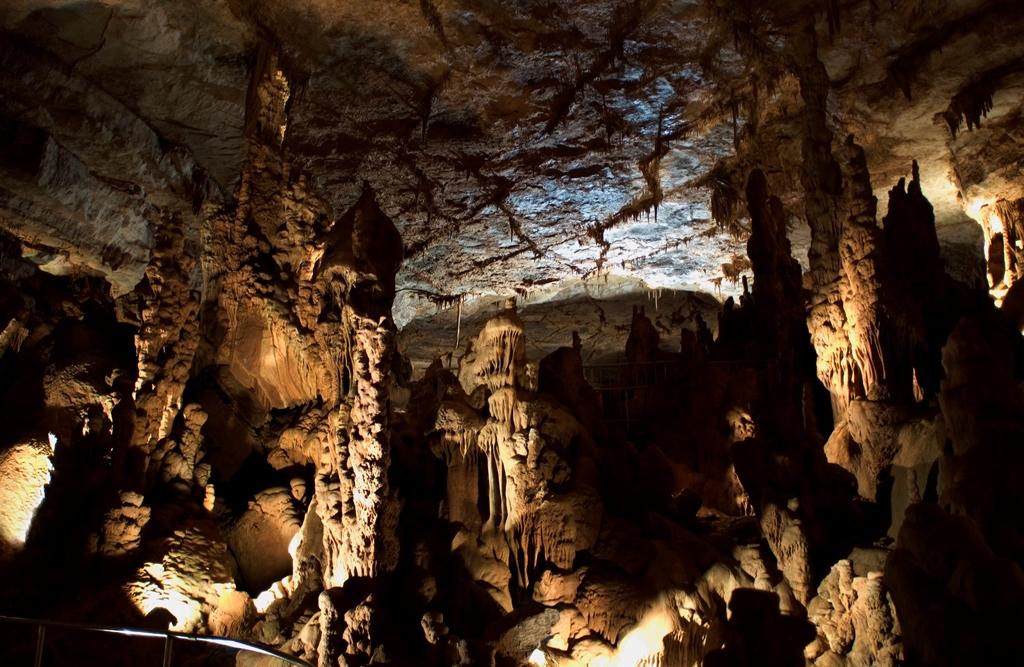 Cathedral Caverns State Park