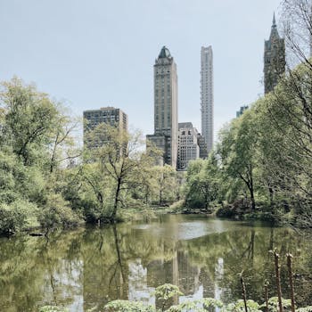 Central Gardens & Nature Center