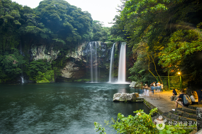 Cheonjiyeon Waterfall