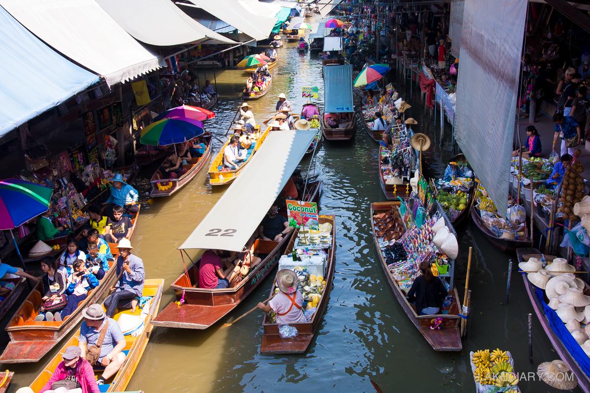 Damnoen Saduak Floating Market (day trip)