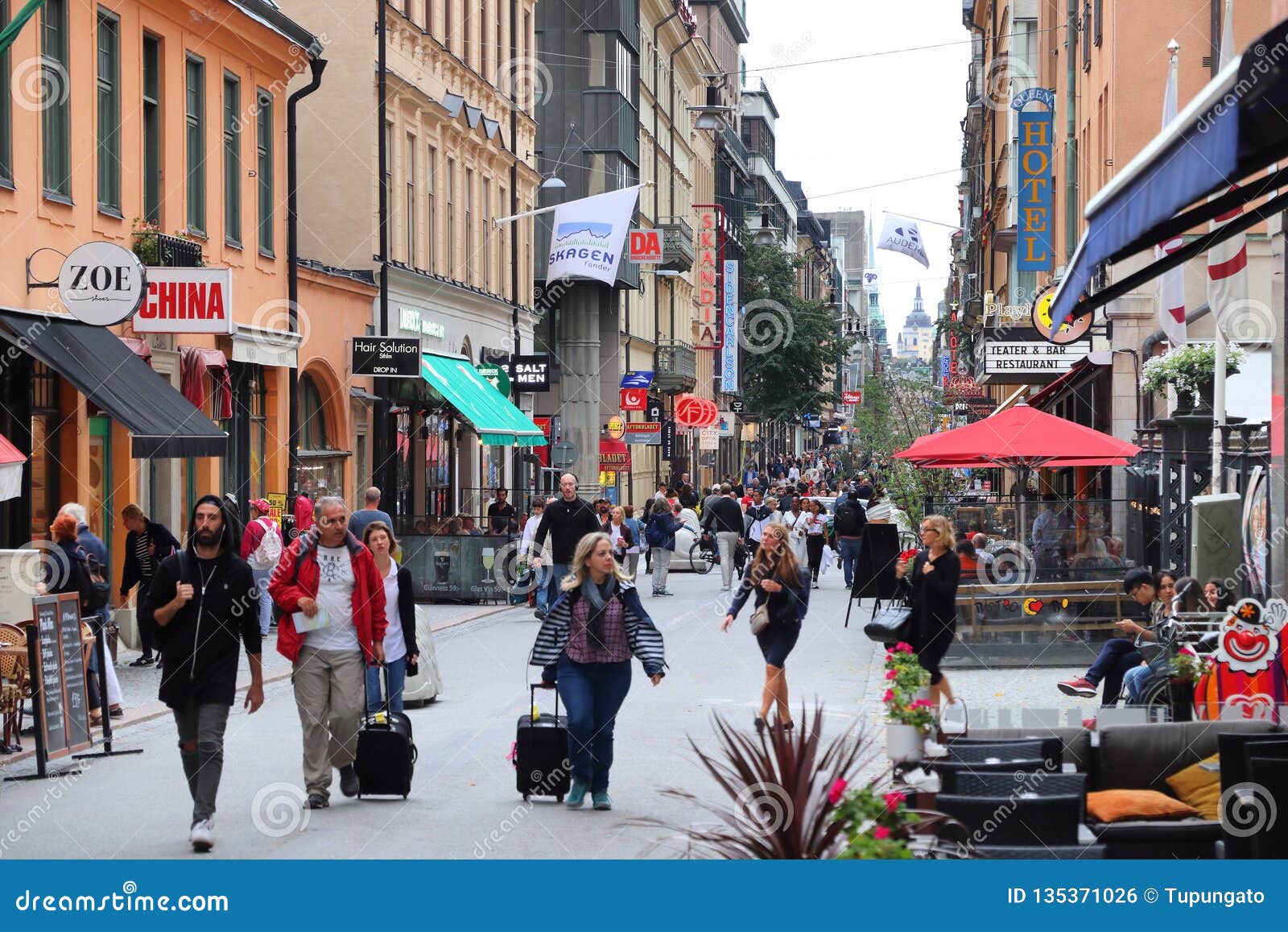 Drottninggatan (Shopping Street)