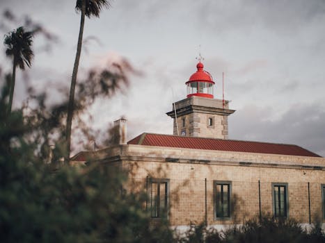 Faro da Ponta dos Capelinhos (Capelinhos Lighthouse)