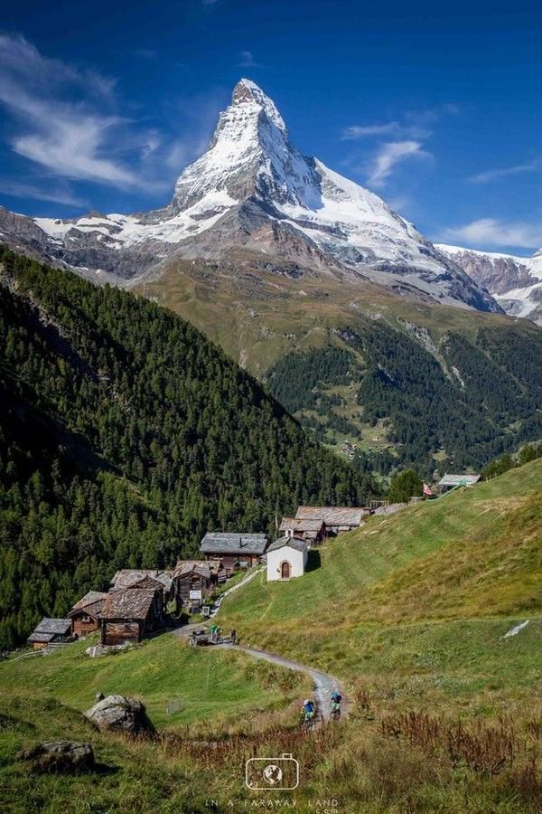 Findeln Glacier Trail