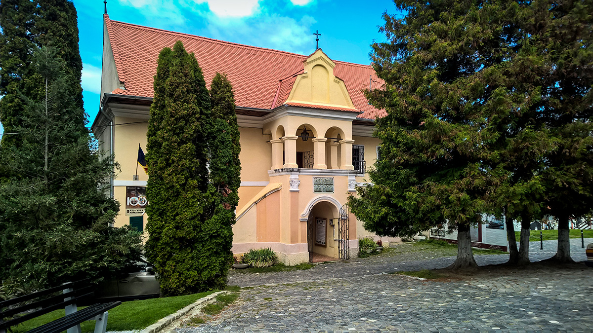 First Romanian School