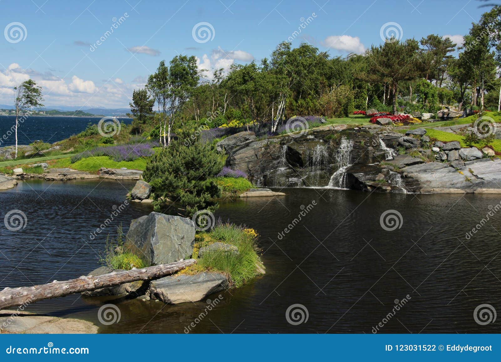 Flor & Fjære (Garden Island)