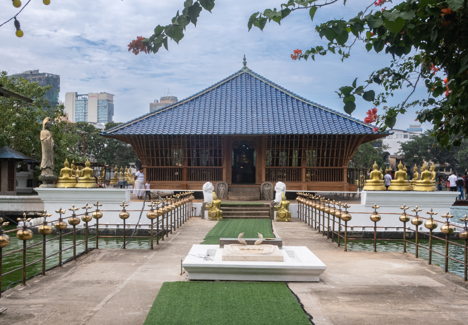 Gangaramaya Temple