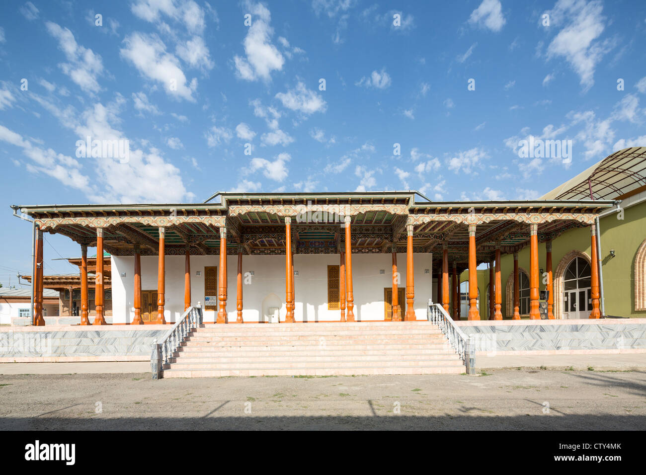 Hazrat-i Shah Mosque