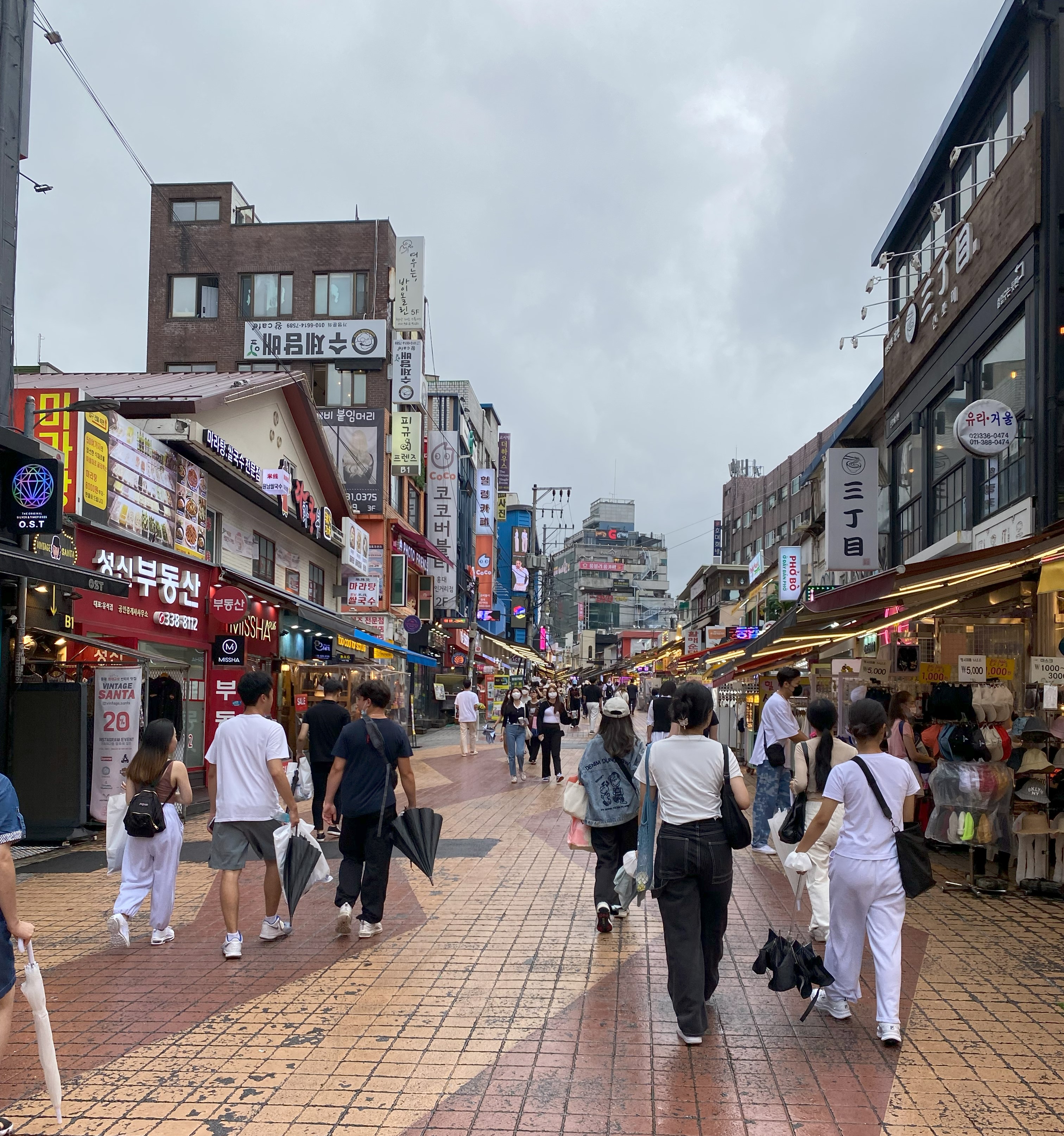 Hongdae District