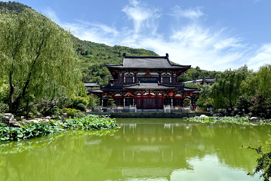 Huaqing Hot Springs