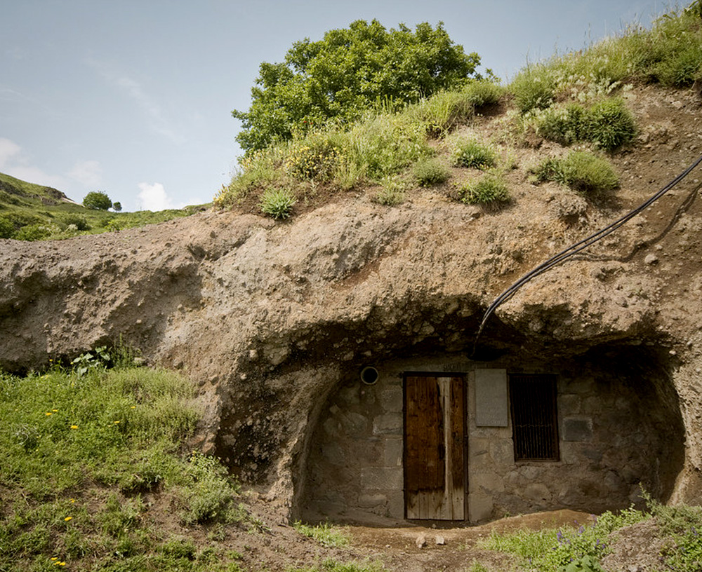 Khndzoresk Cave Village