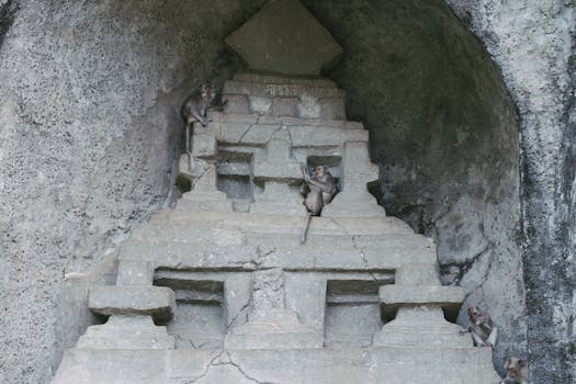 Kolvi Caves