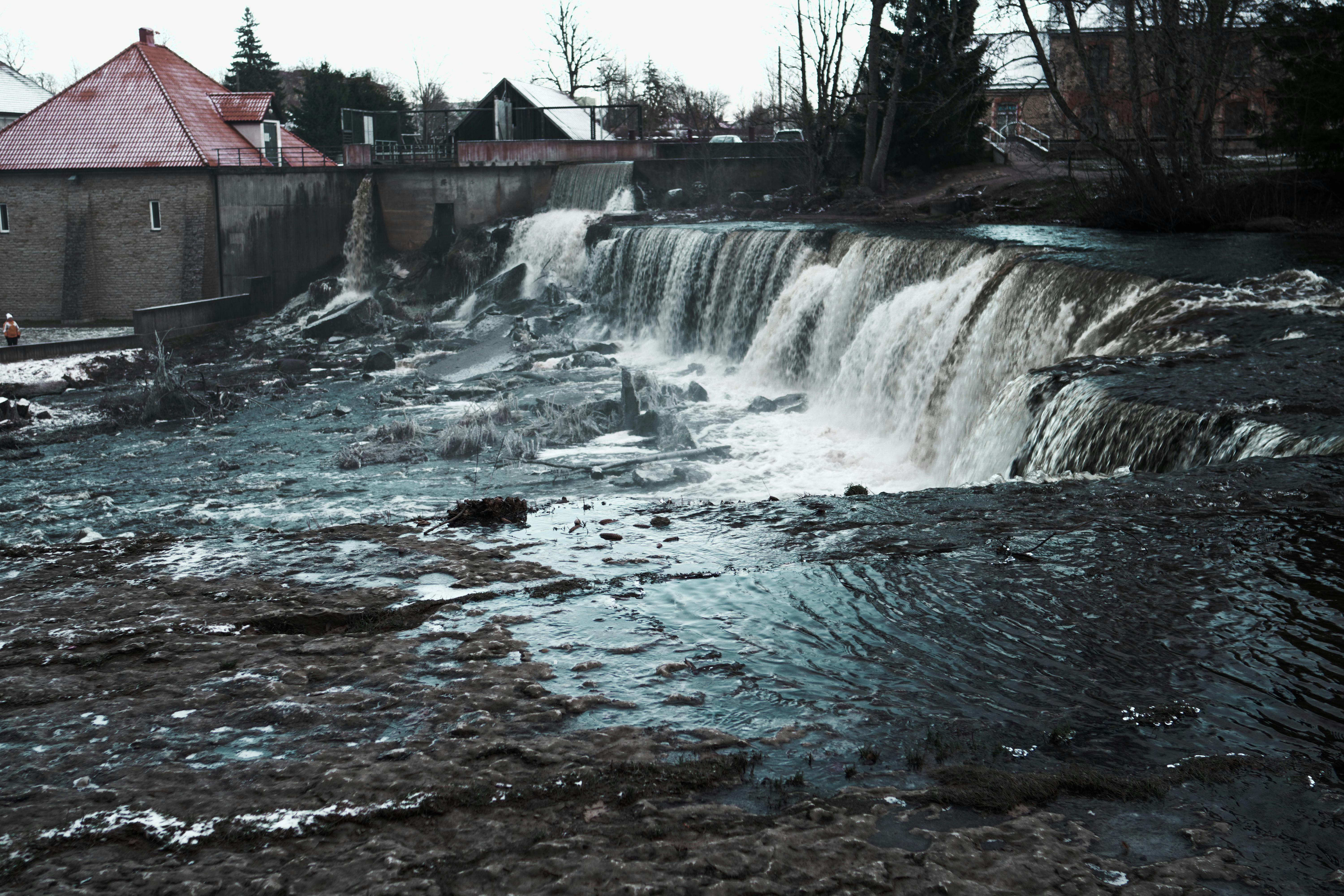 Kuremae Waterfall